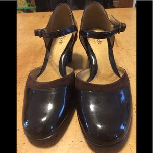 NWOT Softspot Rihana heels size 9